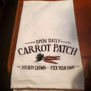 🥕Carrot Patch Embroidered Kitchen Towel
